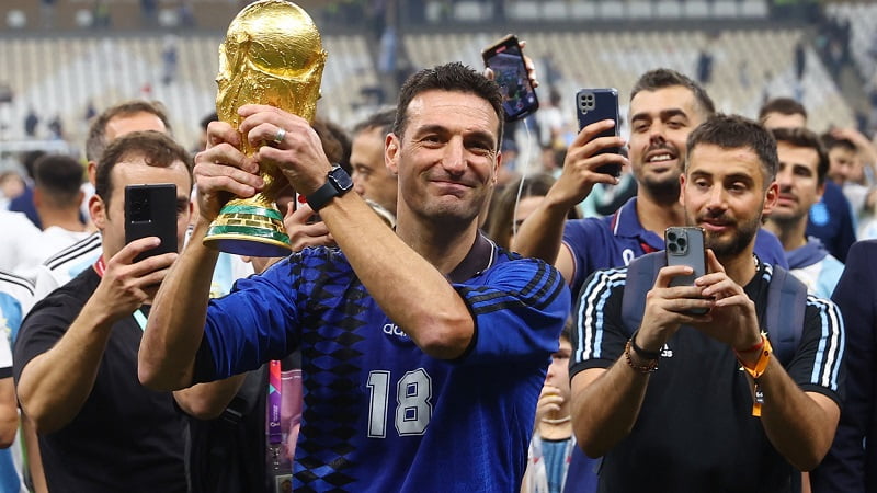 Skaloni ostaje selektor Argentine