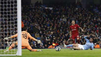 (VIDEO) Nunjez na meti navijača Liverpula: Urugvajac promašio sve protiv Mančester sitija