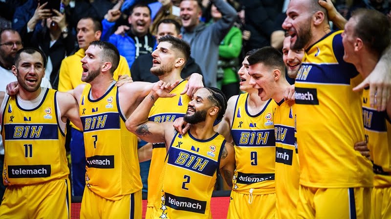 (VIDEO) Zmajevi uz fantastičnu atmosferu proslavili pobjedu sa navijačima