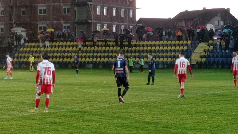 Zvezda vodi 2:0 na poluvremenu protiv Modriče