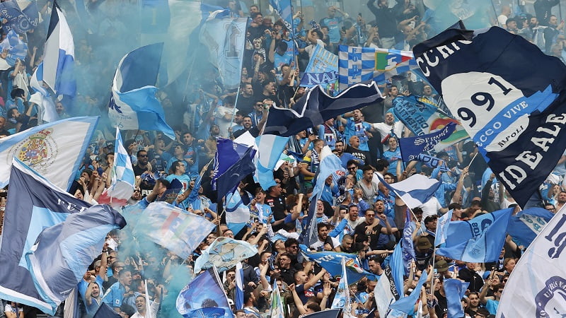 Ni deset dana nije proveo u Napulju, a već je opljačkan