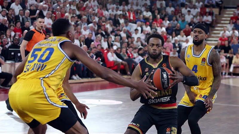 Lojd mijenja državljanstvo i nastupa na Evrobasketu