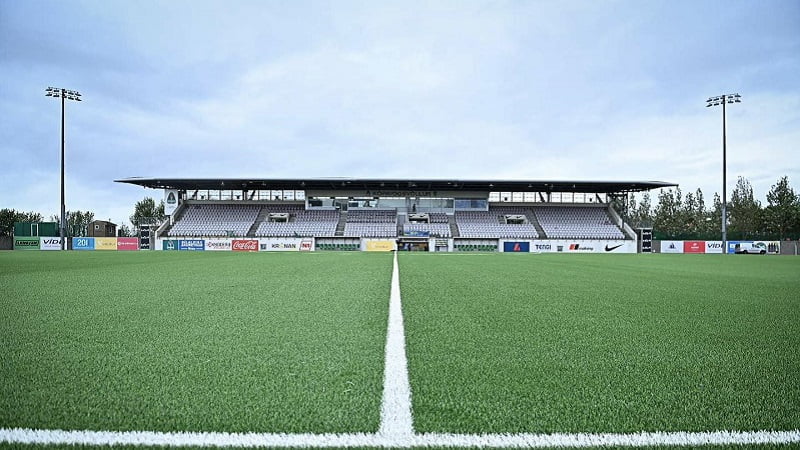 Stadion Breidablika, Zrinjski