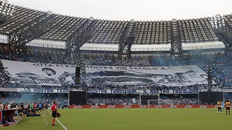 Moguća erupcija u gradu pod Vezuvom, Junajted u strahu, repriza četvrtfinala na Đuzepe Meaci