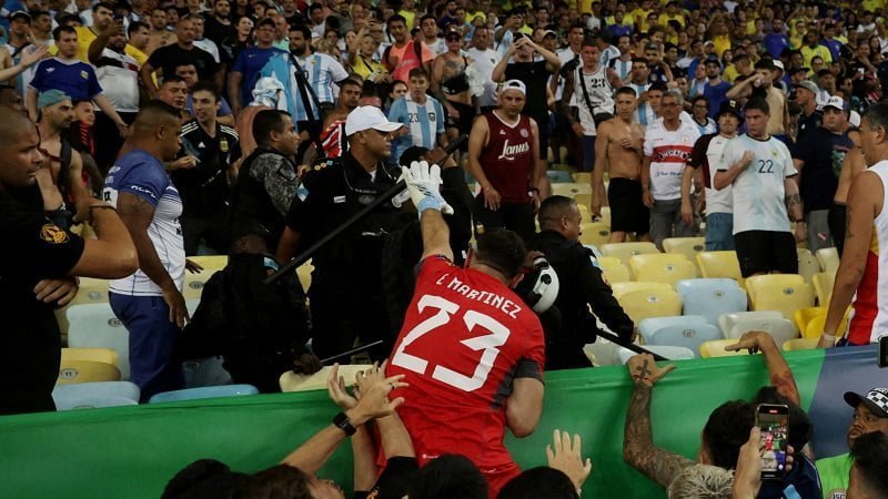 Foto dana: Martinez brani na terenu, ali i na tribinama