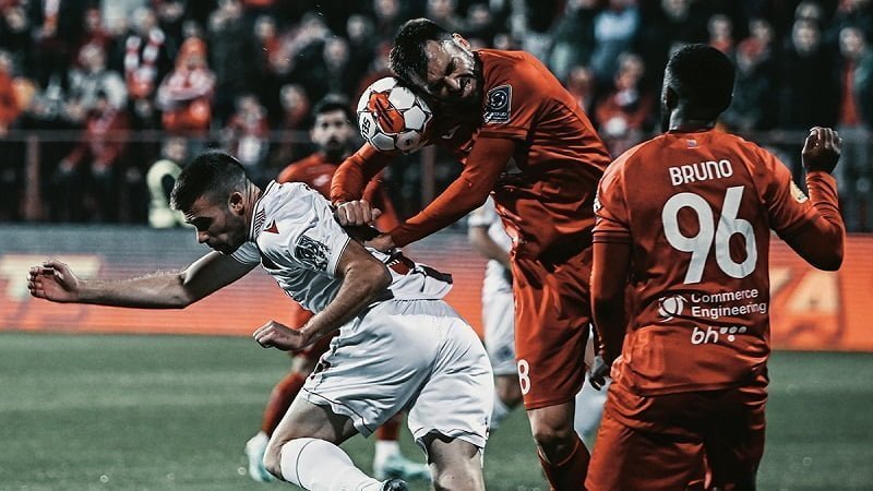 (VIDEO) Tri prekida, crveni karton i magija Gulijašvilija za ogromno slavlje Veleža u mostarskom derbiju