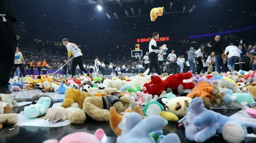 (VIDEO) Navijači Partizana napravili gest za pamćenje