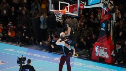 (VIDEO) Preskočio Šekila O’Nila i osvojio takmičenje u zakucavanju