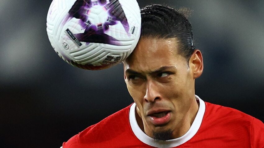 Van Dajk kivan na svoje saigrače: "Da li oni žele da osvoje titulu?"