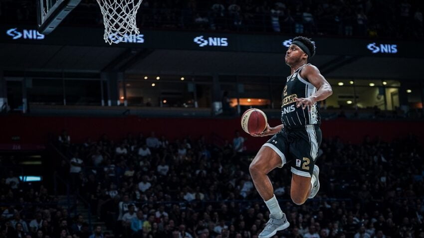 Partizan uz probleme u finišu poveo protiv Budućnosti