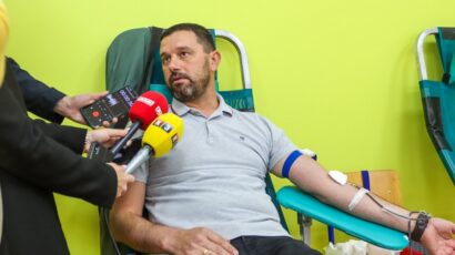 Predsjednik i treneri Sloge Meridian učestvovali u akciji dobrovoljnog davanja krvi