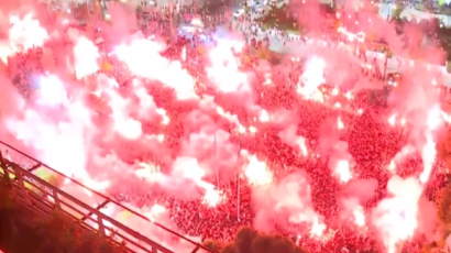 Foto dana: Atina je noćas bila crveno-bijela