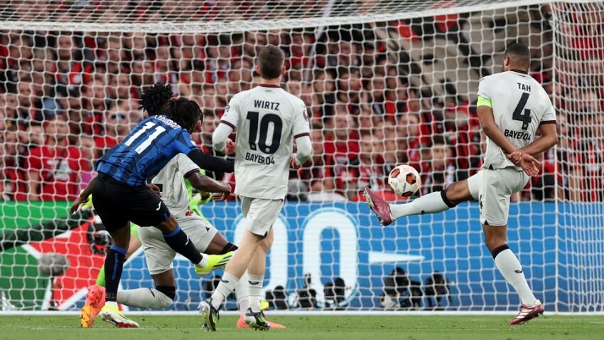 (VIDEO) Lukman het-trikom srušio Bajer Leverkuzen i donio Atalanti trofej Lige Evrope