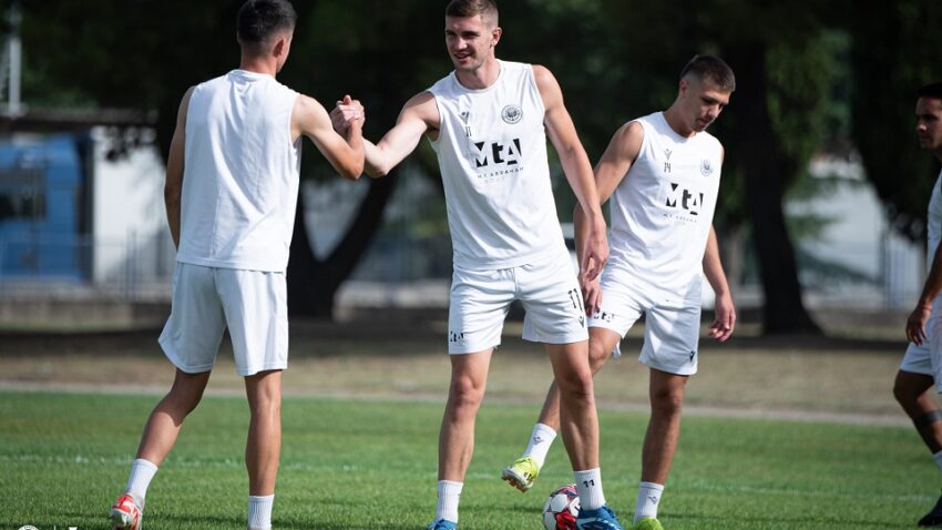 Fudbaleri Zrinjskog otputovali na pripreme u Hrvatsku