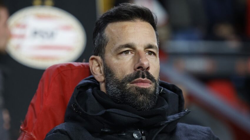 Van Nistelroj ostaje u Premijer ligi?