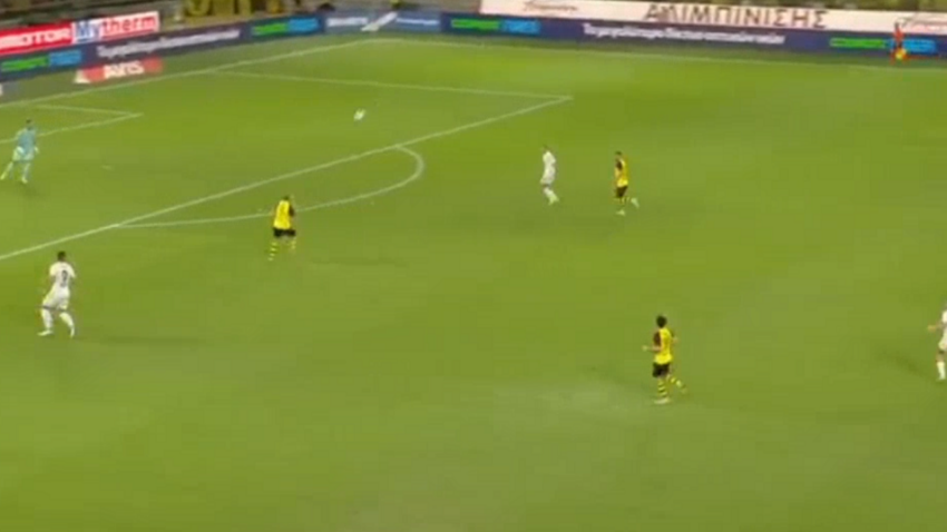 (VIDEO) Domagoj Vida postigao jedan od najbizarnijih autogolova