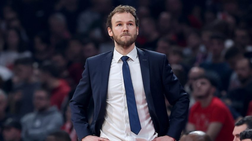 Trener Asvela odbrusio novinaru nakon poraza: "Ne znate košarku, moje igrače nikad ne možete kriviti"