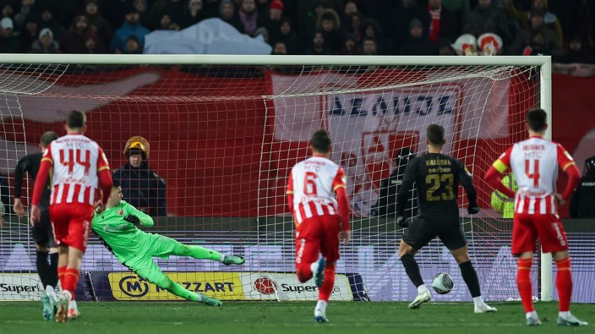 Vojna parada pomjera Večiti derbi