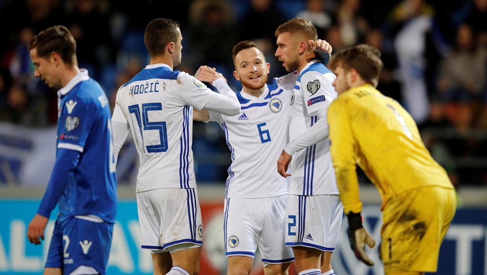 Dino Hotić za MeridianSportBH: Nije moje da govorim jesam li zaslužio poziv u reprezentaciju BiH 2 2019 11 18T210635Z 812678619 RC2XDD9UAQWW RTRMADP 3 SOCCER EURO LIE BIH REPORT