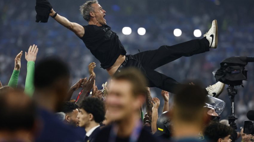 FOTO DANA: Enrikeova titula za Hanu