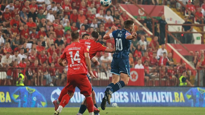 Otkriveno šta se desilo na poluvremenu derbija u Mostaru, poznato zbog čega je Gigović dijelio kartone