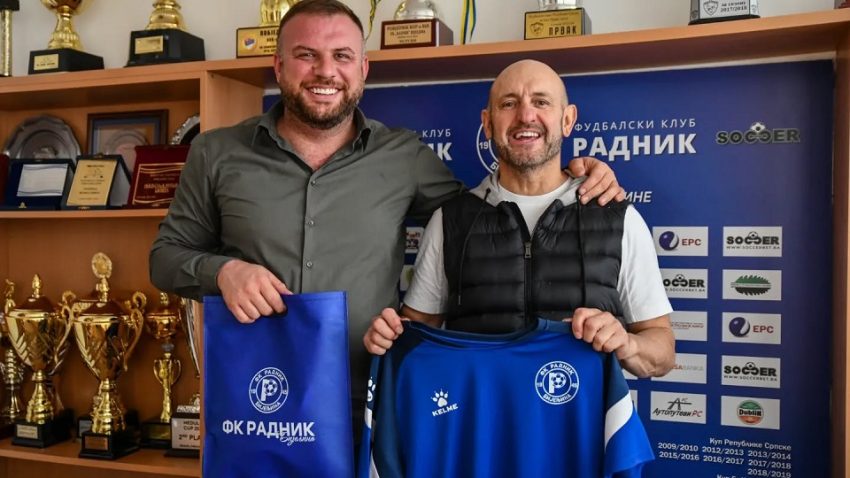 (FOTO) Tvorac Arsenalovog uspjeha gostovao Radniku u Bijeljini