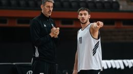 Kamenjaš i Kondić solidni pred praznim tribinama Zetre u porazu Dubaija od Hapoela