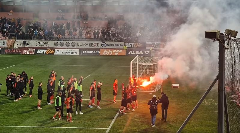 (FOTO) NSFBiH žestoko kaznio Čelik: Zeničane skupo koštala proslava jesenje titule 1 slavlje igraca celika