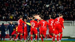 (VIDEO) Veliko slavlje fudbalera Veleža nakon pobjede protiv Sloge Meridian: Uz poznati hit nastala potpuna ludnica