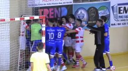 (VIDEO) Žestoka tuča na bh. parketima: Sijevale pesnice u duelu Muje Hrnjice i Zrinjskog