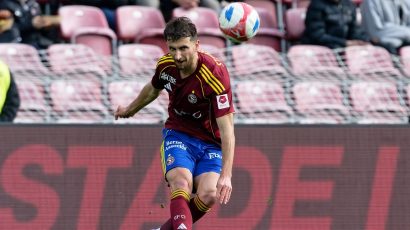 (VIDEO) Za njega su godine samo broj: Nekadašnji Zmaj sa dva gola za četiri minute vodi svoj tim ka mirnoj luci