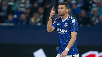 (VIDEO) Edin Džeko definicija autoriteta i velikog poštovanja, pogledajte govor koji je održao saigračima u Šalkeu