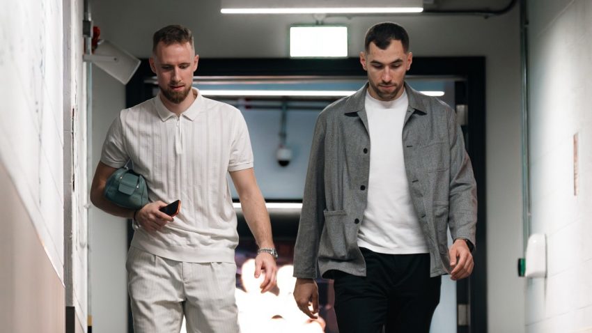 (FOTO) Košarkaši Dubaija gosti FK Sarajevo: Bordo klub najavio posebno druženje