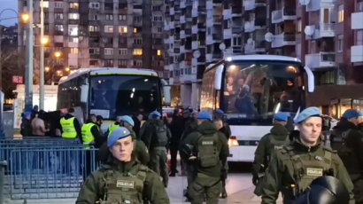 (VIDEO) Navijači Slavije nakon 10 godina pristigli na Grbavicu