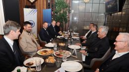 Čelnici evropskog fudbala i Novak Đoković na ručku uoči velikog meča u Zenici