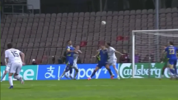 (VIDEO) Više nego sporan detalj, Demirović oboren: Da li je reprezentacija BiH oštećena protiv Italije?