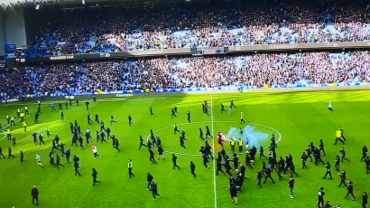 (VIDEO) Seltik slavio protiv Rendžersa na penale, pa navijači uletili na teren