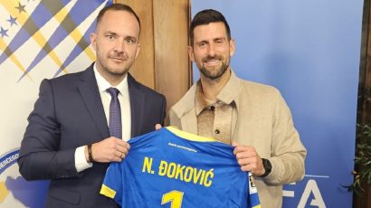(FOTO) Vico Zeljković uručio poklone Novaku Đokoviću