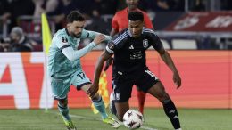 Aston Vila i Frajburg jednom nogom u polufinalu Lige Evrope: Porto ili Notingem Forest, odluka pada u Engelskoj