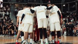 Batler se probudio i servirao Zvezdi plasman u plej-in