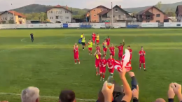 (VIDEO) Federalni drugoligaš slavi gol mladog fudbalera: Majstorija za ogromna tri boda