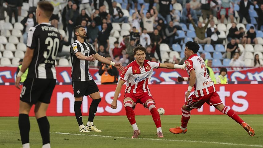 (VIDEO) Crvena zvezda u vječitom derbiju savladala Partizan i matematički obezbijedila 9. vezanu titulu