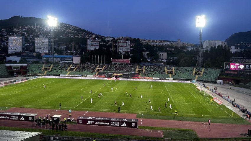 Još 45 minuta do titule: Borac vodi protiv Sarajeva na poluvremenu